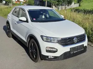 VW T-Roc 1,6 TDI SCR Geländewagen Bild 4