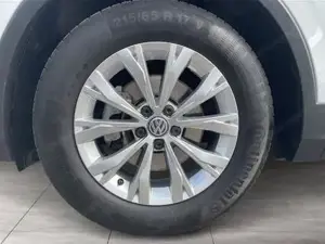 VW Tiguan 1,5 TSI ACT Comfortline //  DSG Bild 6