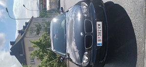 BMW 116i, 2 kms, 8 Reifen, Pickerl bis Juni  Innerlich und äußerlich in gutem Zustand. Bild 4