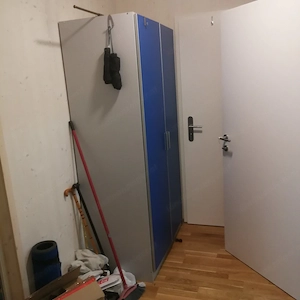Kleiderkasten Bild 4
