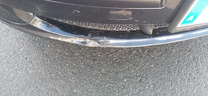 BMW 116i, 2 kms, 8 Reifen, Pickerl bis Juni  Innerlich und äußerlich in gutem Zustand. Bild 7