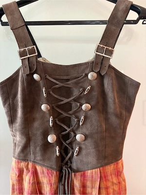Dirndl Kleid Bild 2