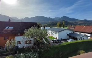 Sonnige 3-Zimmer Dachgeschosswohnung mit Bergblick zu vermieten Bild 3