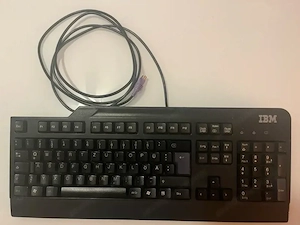 Klassische IBM Tastatur (schwarz)   Zuverlässige Office-Tastatur mit Kabel Bild 4