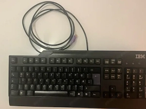 Klassische IBM Tastatur (schwarz)   Zuverlässige Office-Tastatur mit Kabel Bild 2
