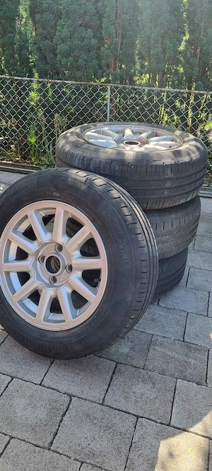 Audi Reifen Speed Line vom Typ 195 65 R15 V +  Felgen Bild 6