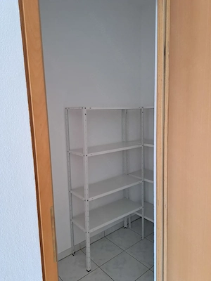 Vermiete großzügige 2 Zimmerwohnung Bild 5