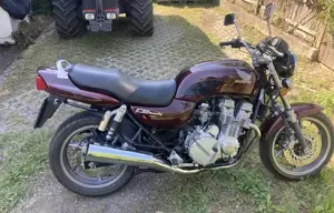Honda CB 750 Seven Fifty Bild 2