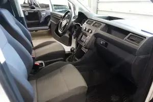 VW Caddy Bild 16