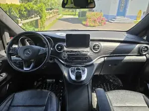 Mercedes-benz v-klasse 250d 4matic kompakt Avantgarde AMG LINE  Bild 2