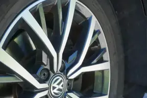 VW Tiguan 2,0 TDI SCR Comfortline DSG Bild 2