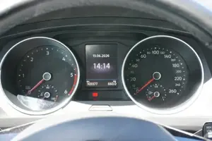 VW Tiguan 2,0 TDI SCR Comfortline DSG Bild 3