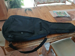 Gitarre mit Sack