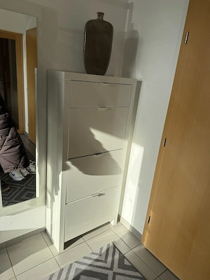 Garderobe mit Spiegel Bild 3