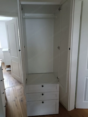 IKEA Kleiderschrank  Bild 2