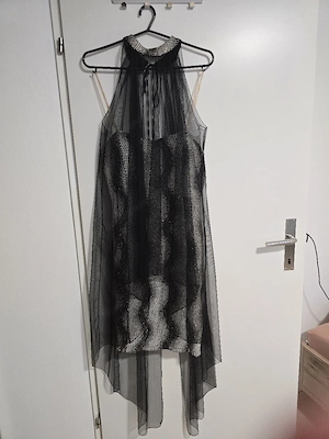 Minikleid in Schwarz Gold mit transparentem Neckholder-Überwurf