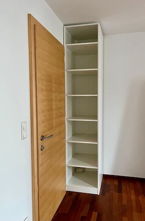 IKEA-PAX Schränke 3stk mit super Einteilung und IKEA-BESTA Anrichte Bild 2