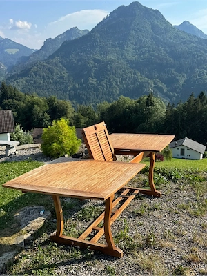 Teak Tisch Bild 2