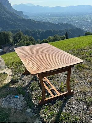 Teak Tisch