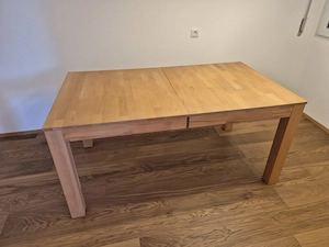 Ausziehbarer Massivholztisch (Buche)
