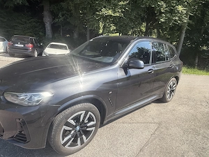 Bmw ix3 M paket Bild 3
