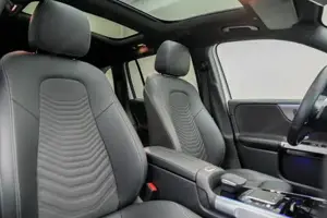 Mercedes-Benz GLB 200 d 4MATIC Night KAM SpurW ACC SpurH Pano Bild 9
