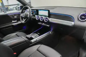 Mercedes-Benz GLB 200 d 4MATIC Night KAM SpurW ACC SpurH Pano Bild 8
