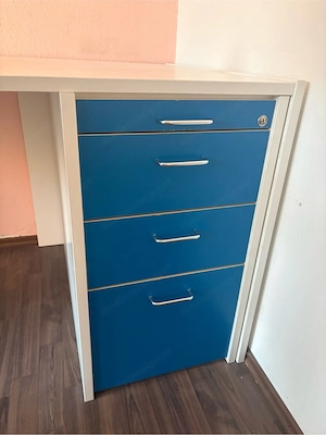 Büromöbel gratis guter zustand Bild 2