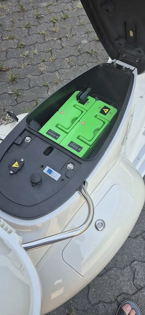 Elektro Roller E.F.O EV2000 A, Bj.5 20, 3500km Bild 5