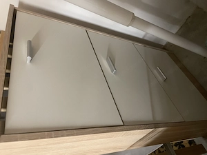 Staubsauger und kleiner Schuhkasten  Bild 2
