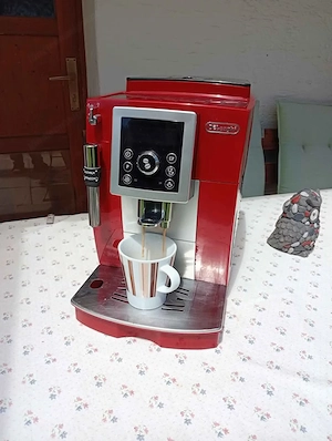 DeLonghi ECAM 23420 R 1.8L in Rot Bild 2