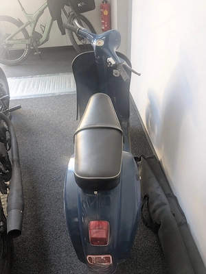 Vespa in Blau 1,45kw Bild 3