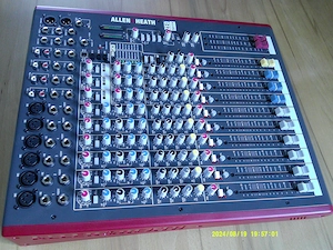Verkaufe ein Allen&Heath ZED -12FX Mischpult Bild 2