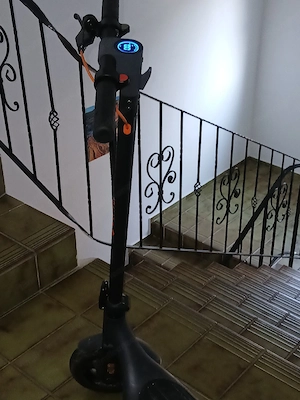 Elektro-Rooler  Scooter  Bild 8
