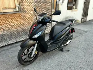 Piaggio Medley 125 frisch vorgeführt Bild 3