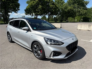 Ford Focus Pickerl&ServiceNEU ST-LINE Pano Kamera AHK Keyless Kombi   Family Van Bild 3