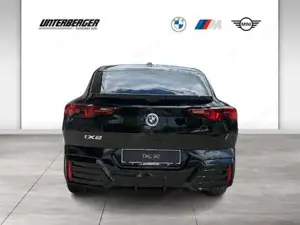 BMW iX2 0,99% Fixzins Aktion iX2 xDrive30 U10 XE2 M Sportpaket Head-Up Bild 5