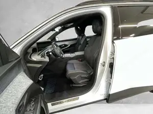 Peugeot 5008 Bild 6
