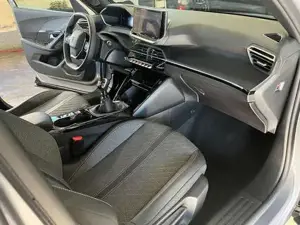 Peugeot 2008 Bild 16