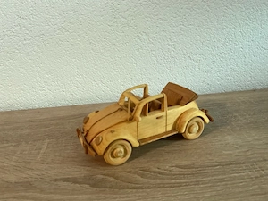 Autos aus Holz Bild 6