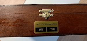 Anno 1701 Limited Edition Holzbox PC-Spiel Sammlerstück mit Zertifikat & Artbook Bild 5
