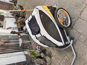 Hunde Fahrradanhänger Bild 3