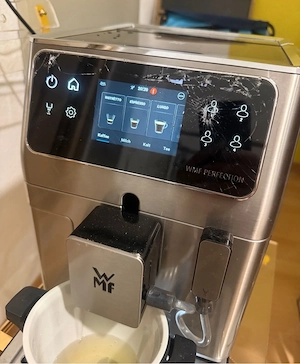WMF Perfection Kaffeevollautomat - Display teilweise gesprungen Bild 2