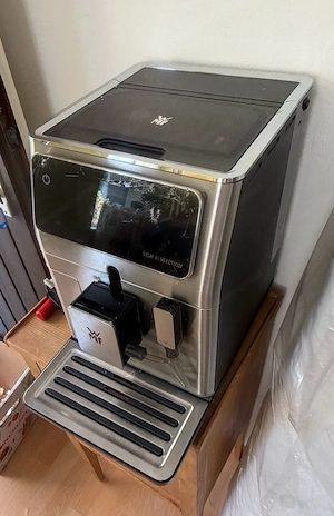 WMF Perfection Kaffeevollautomat - Display teilweise gesprungen