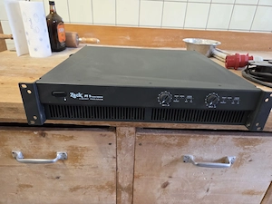 2x Subwoofer plus 1x Endstufe. Bild 2