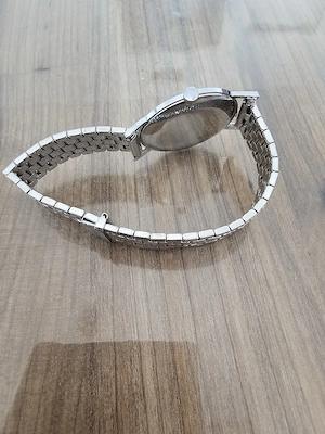 R JAQuet uhr Bild 3