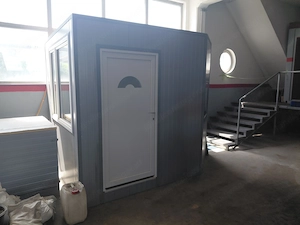 Gartenhaus   Bürocontainer   Taum für Gartenwerkzeug