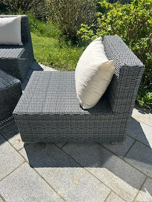 Lounge-Set aus Polyrattan inkl. Sitz- und Rückenkissen   sehr guter Zustand Bild 3