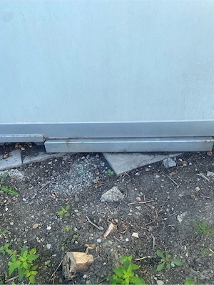  Grosser Blechcontainer Bild 4