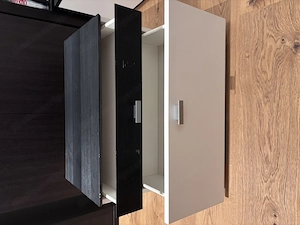 2x Nachtkästchen  aus Holz (s w) zu verkaufen Bild 2